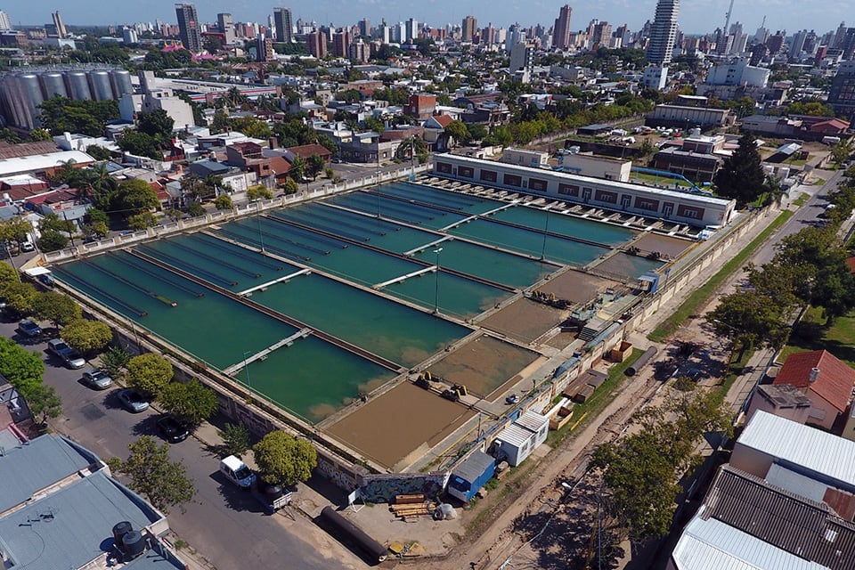 La planta potabilizadora de Rosario, donde se debieron hacer obras por la bajante del río Paraná. 