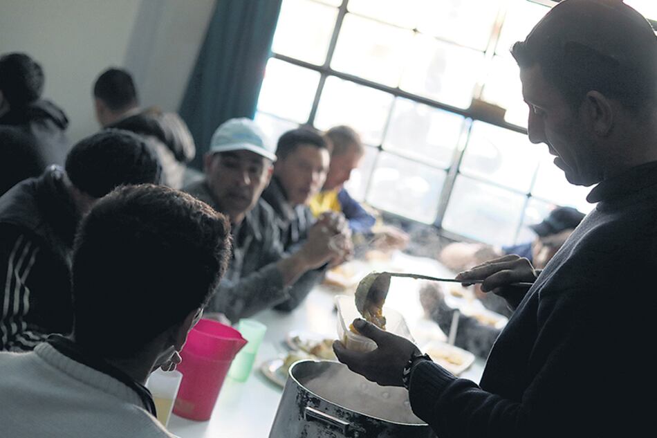 La olla de la asamblea Plaza Dorrego convoca para comer y hacer amigos.