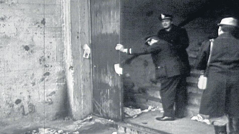 Policías de la Federal realizan pericias tras la tragedia.