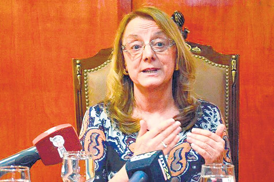 Alicia Kirchner, gobernadora de Santa Cruz, elevó su planteo contra el gobierno nacional.