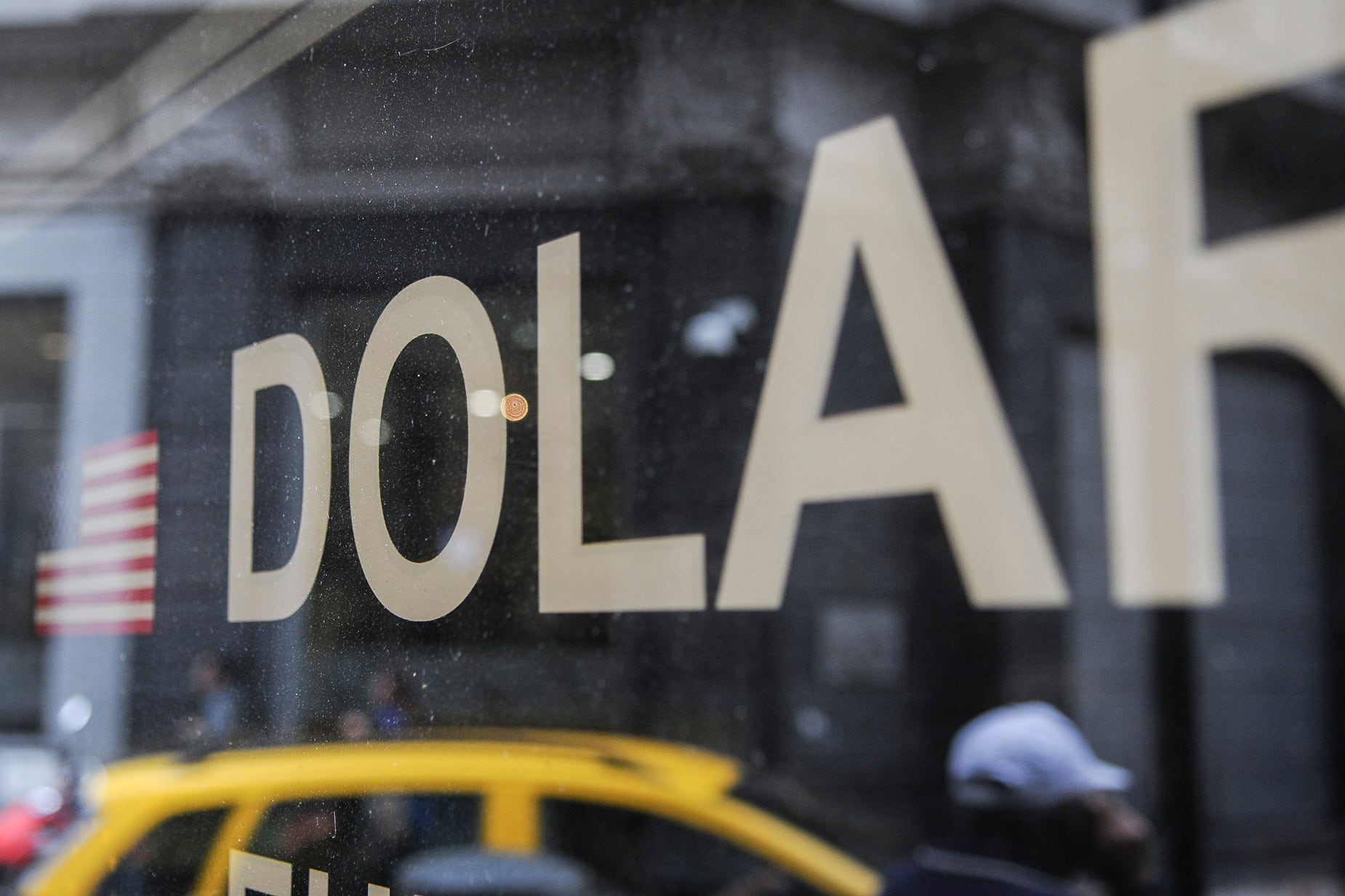 Leve corrección alcista en los dólares financieros