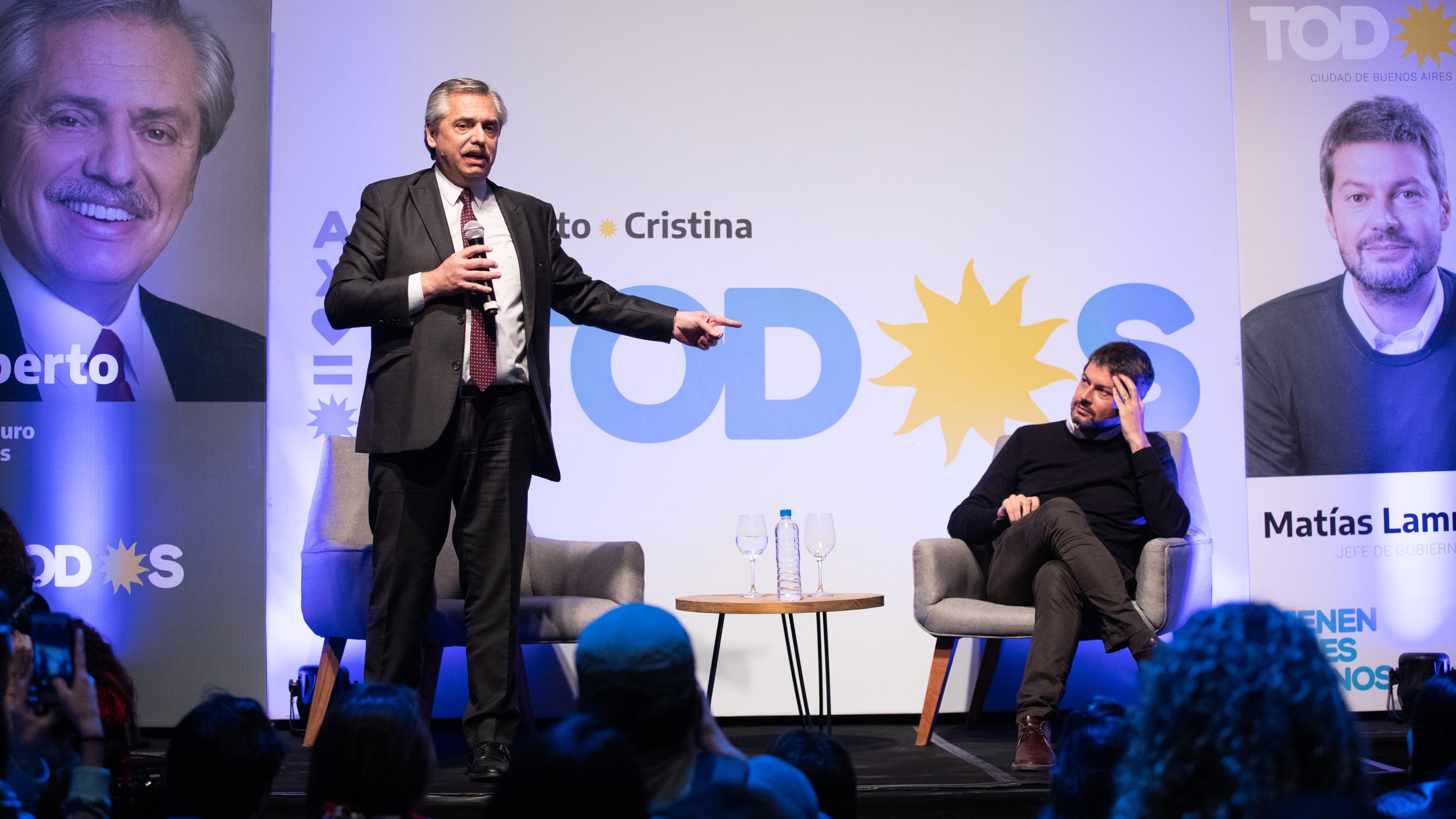 “Lo último que deseo de la juventud es que sea una juventud domesticada”, dijo el candidato a presidente.