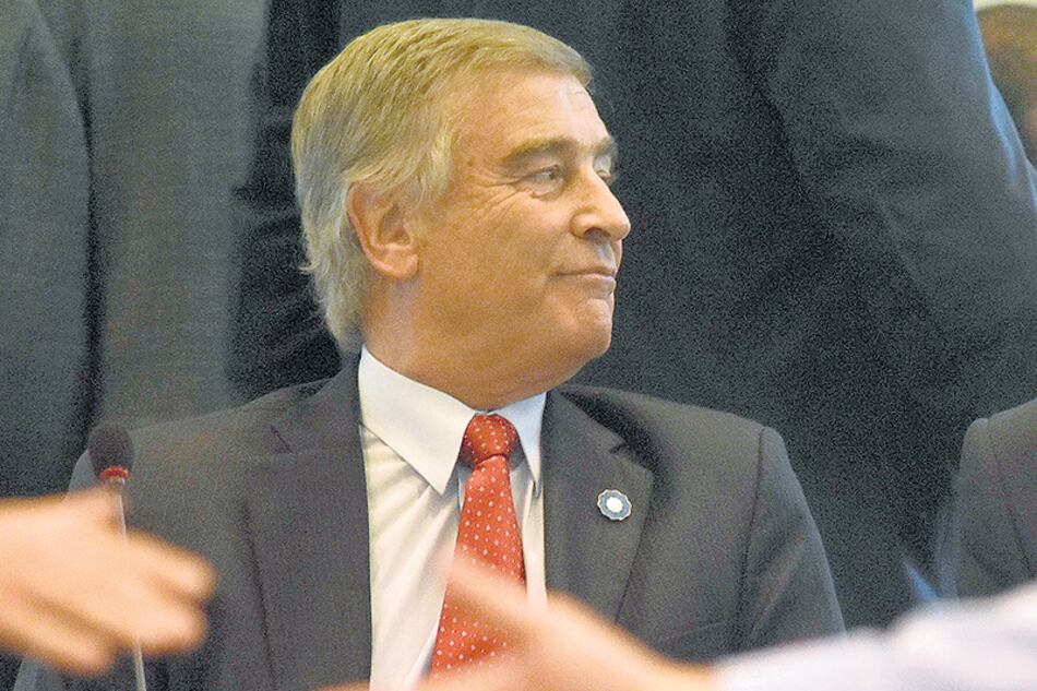 "Es muy difícil, pero se lo tiene que encontrar", dijo Aguad.