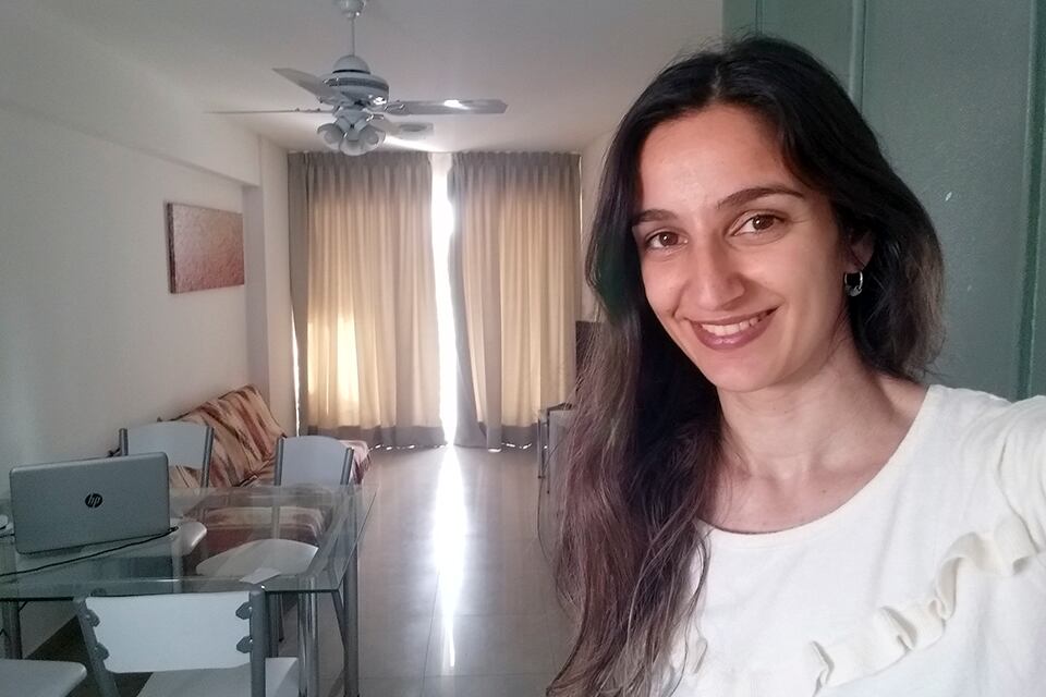 Marina Antonio hace su aislamiento en un departamento facilitado por la UNR