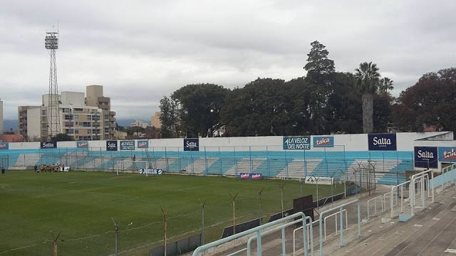 Estadios vacíos, como en todo el país, desde hace seis meses 