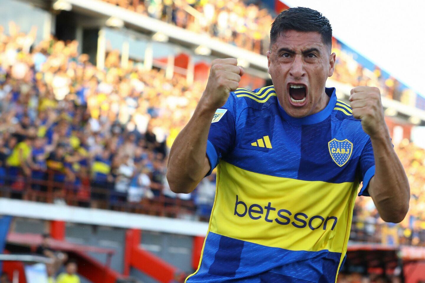 El uruguayo Miguel Merentiel será titular.