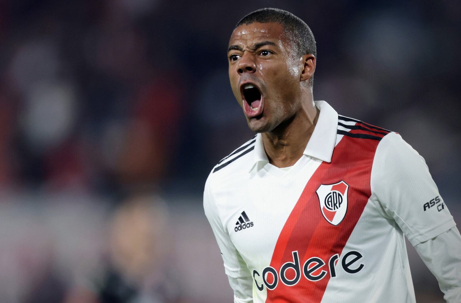 De La Cruz viene de jugar en su seleccionado