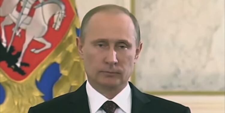 Putin aparece en el spot de TyC Sports en el que le describen rasgos futbolísticos relacionados a la homosexualidad.