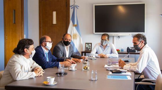 Saenz, Camacho y Dib Ashur con Katopodis