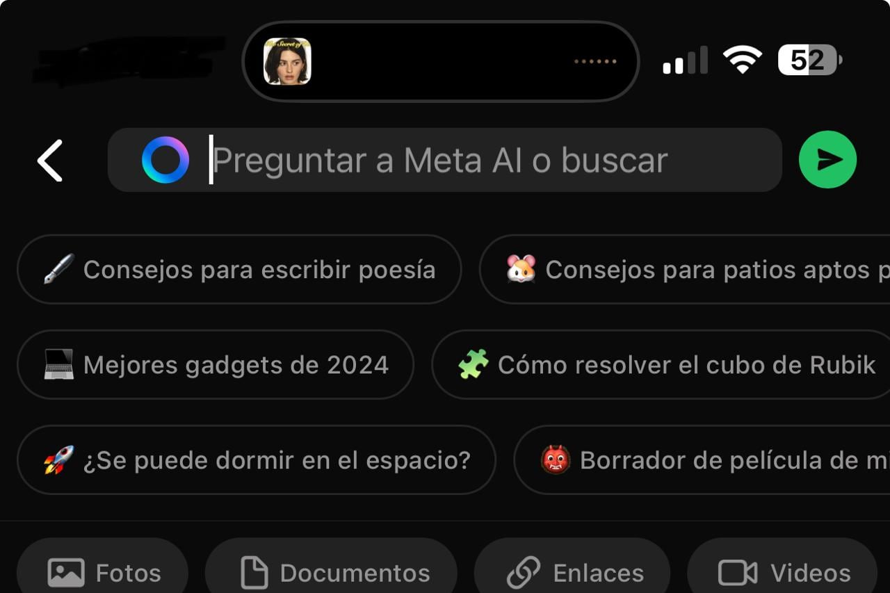 Es un chat potenciado con inteligencia artificial (IA) como una competencia directa al ChatGPT de OpenAI