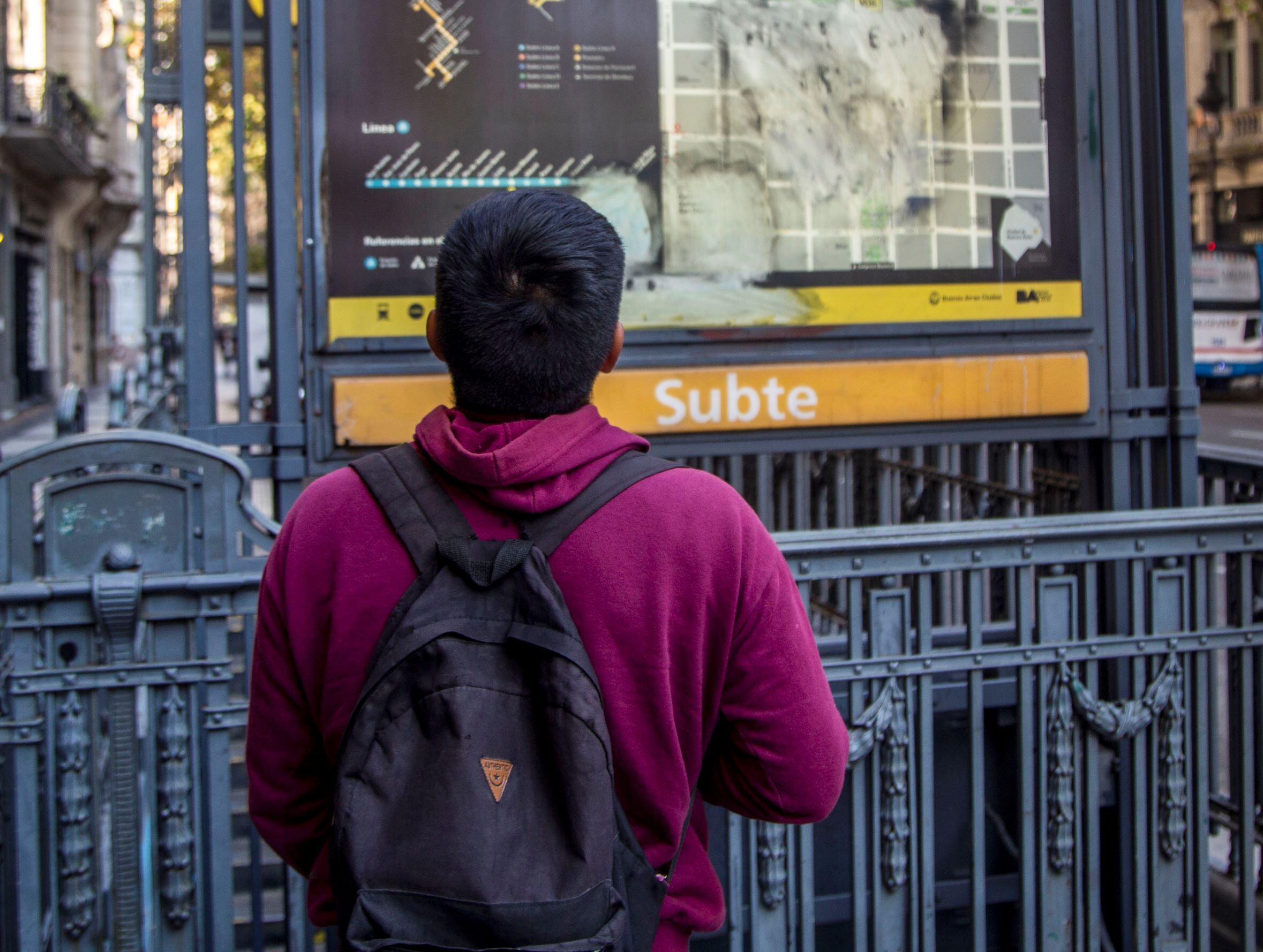 Paro de subtes y premetros con apertura de molinetes de 9 a 10 e interrupción total del servicio entre las 10 y las 13.