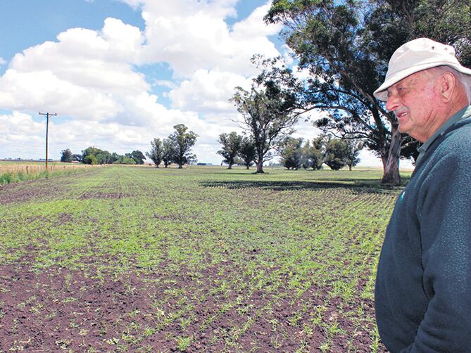 Juan Kiehr, en su chacra de La Aurora. “Quiero dejarles a mis nietos un campo mejor del que heredé.”