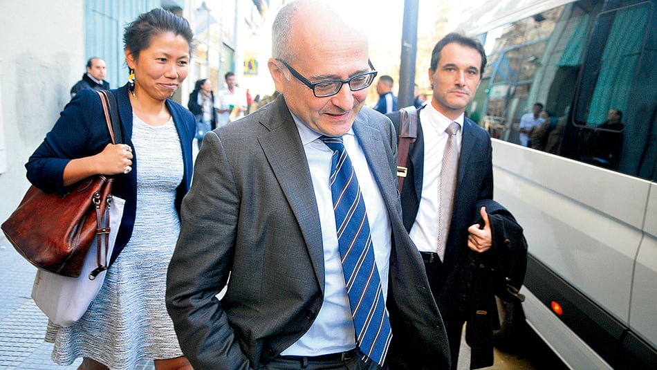 Roberto Cardarelli, el economista jefe de la misión del FMI en la Argentina, con la mano en el bolsillo.