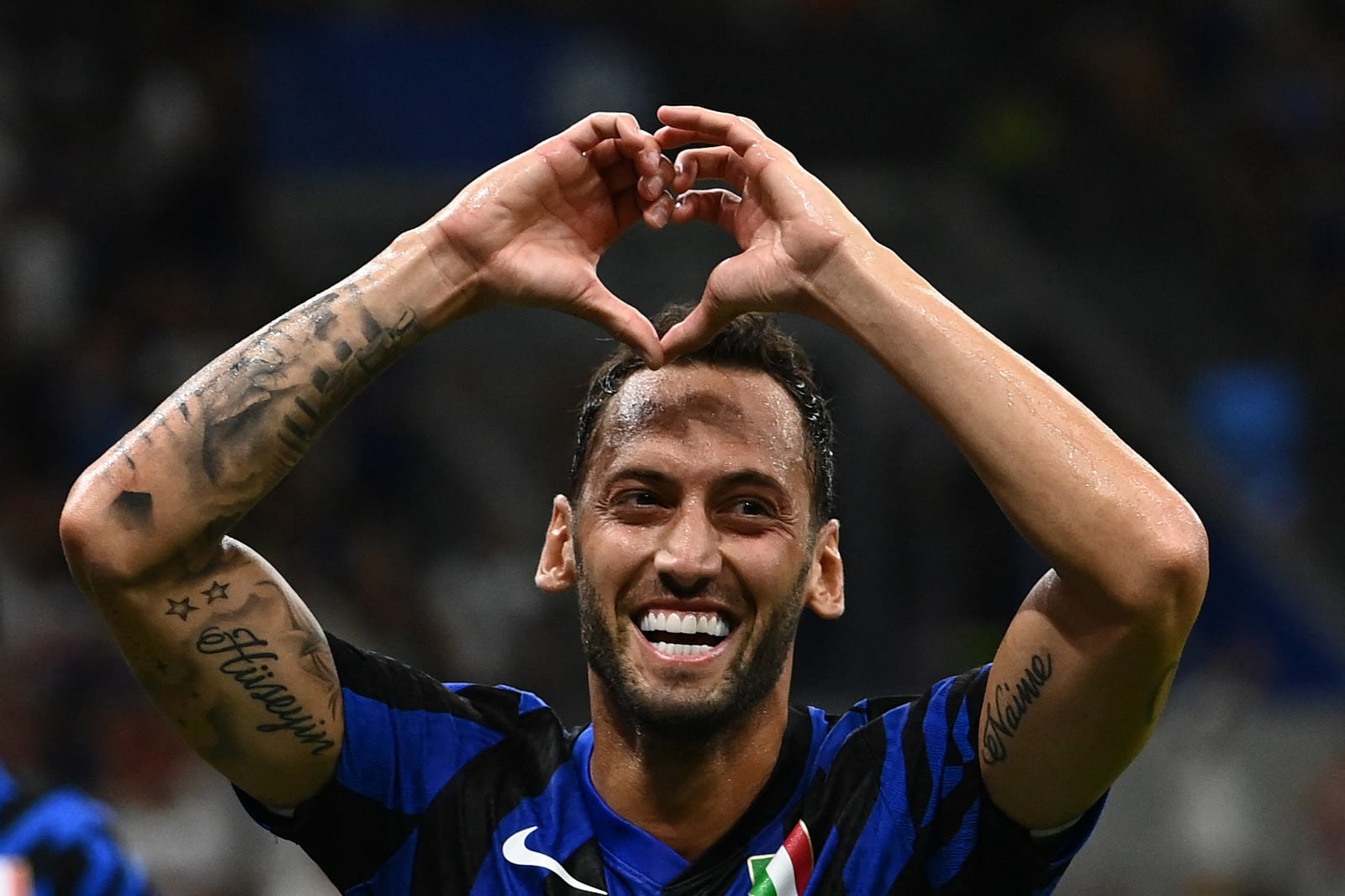 Hakan Calhanoglu aportó el gol que no pudo entregar Lautaro lesionado