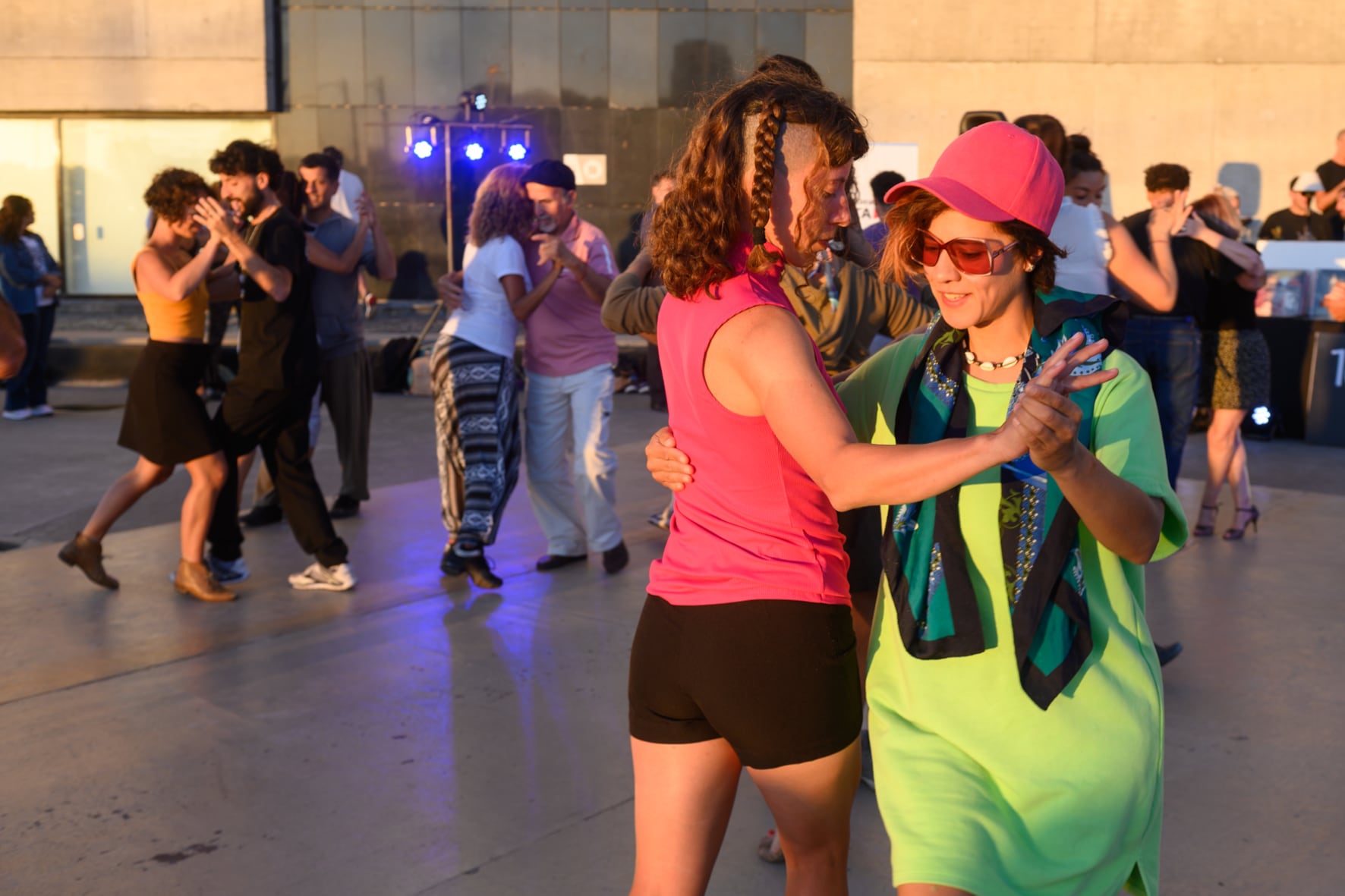 abrazados por el tango