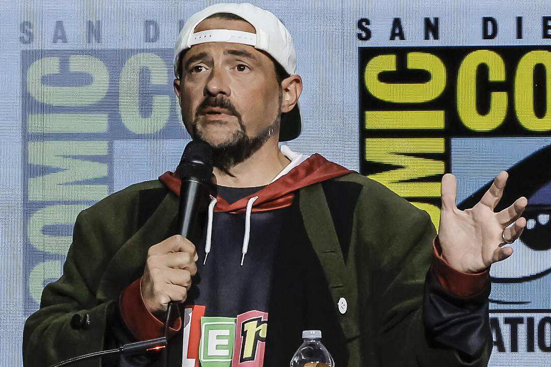 Smith se hizo vegano, empezó a ejercitarse más y perdió un montón de peso.