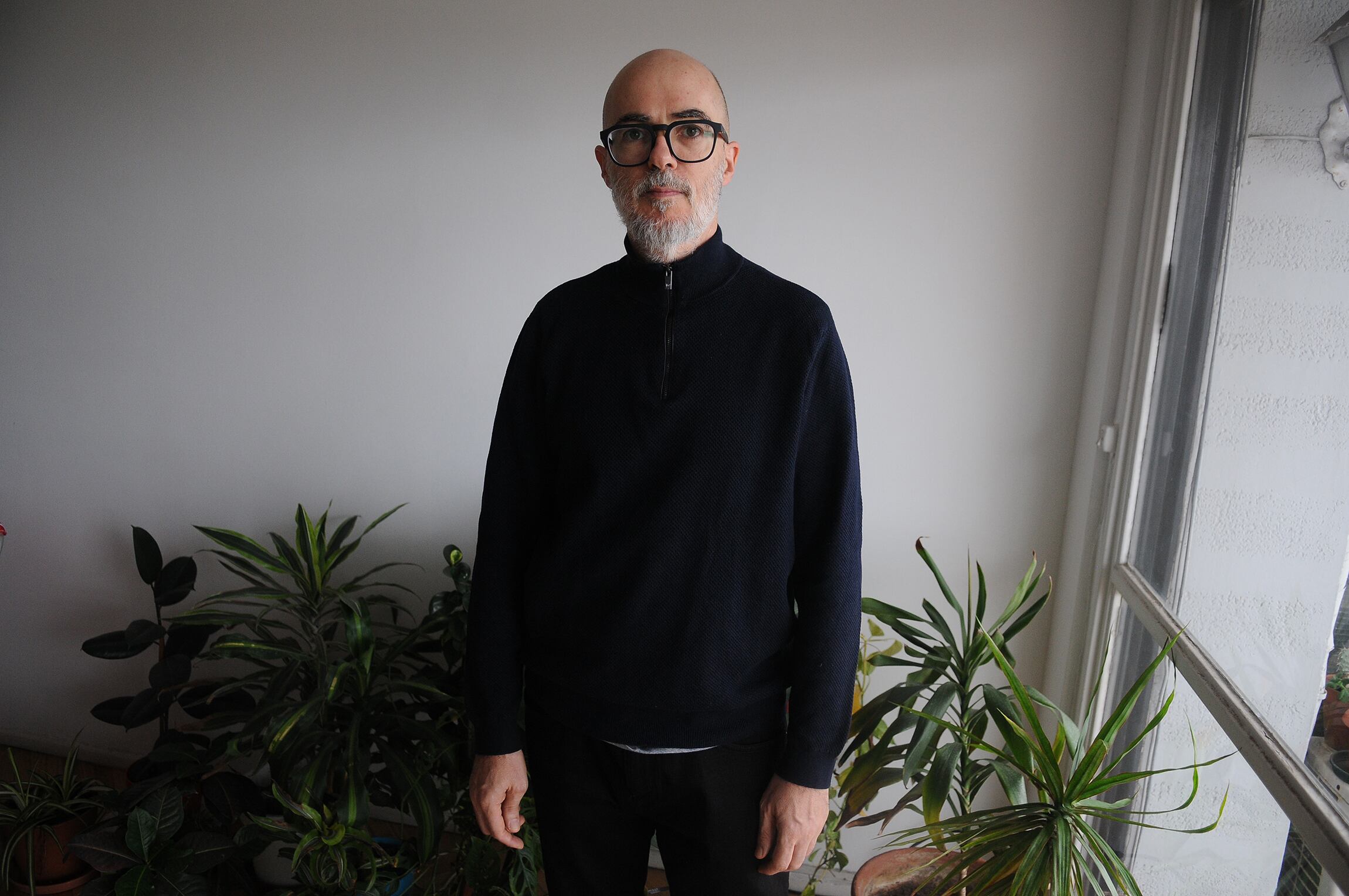 "Soy medio agnóstico pero me gusta mucho el impulso hacia la fe", dice Loza. 