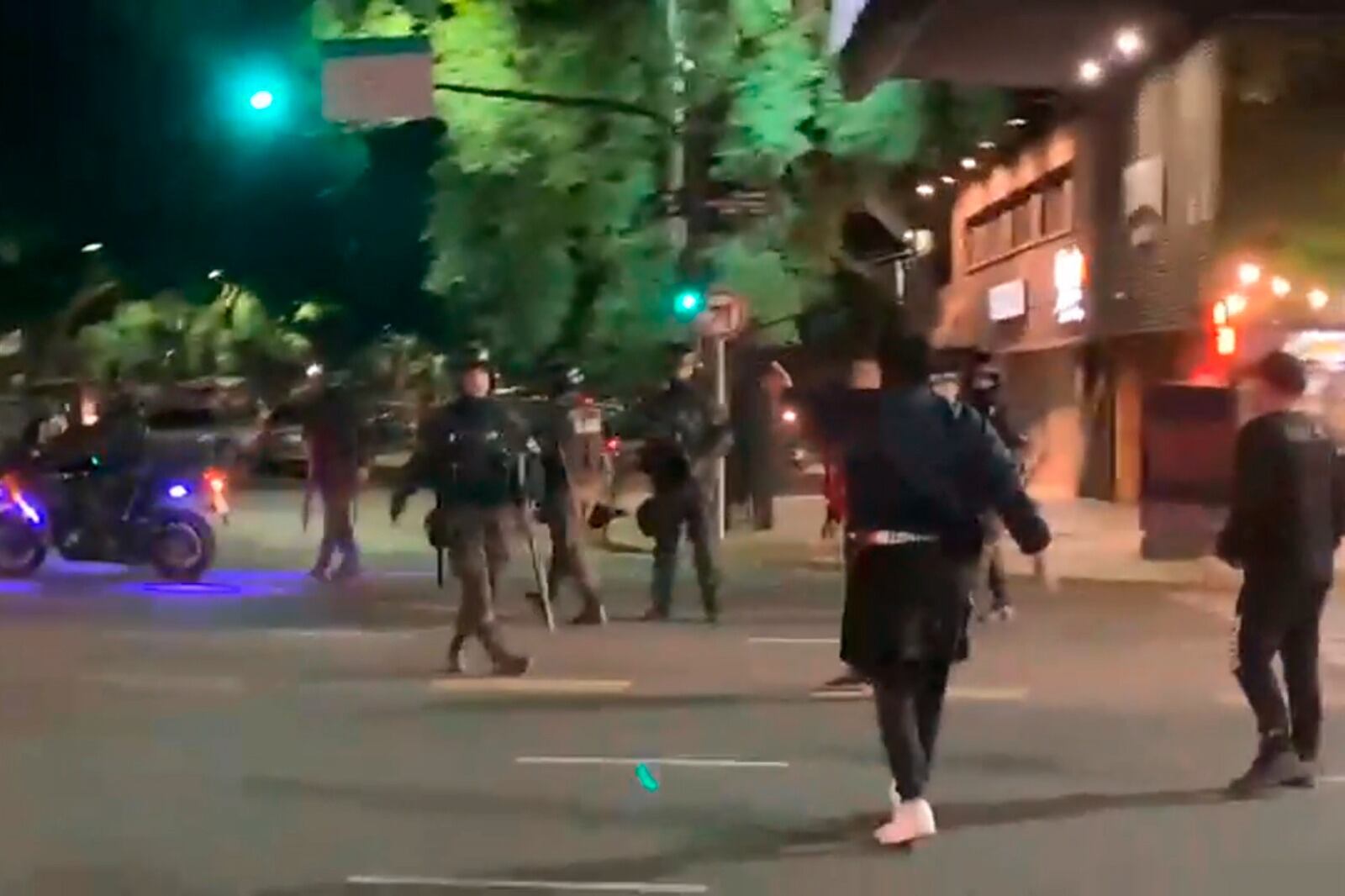 Policía vs hinchas, una imagen repetida cuando los operativos se organizan mal