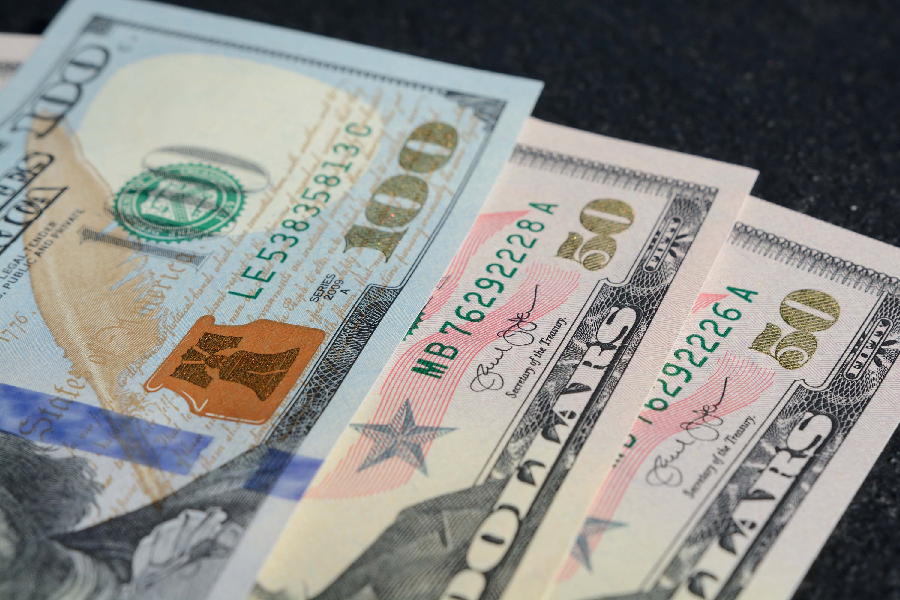 Seguí en vivo las cotizaciones de todos los tipos de dólar para este viernes.  