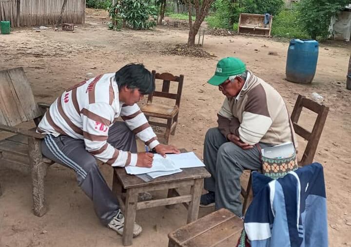 Otra campaña. Celestino Ruiz, del Pueblo Iogys, recorre el territorio en busca de adhesiones al reconocimiento de su pueblo.  
