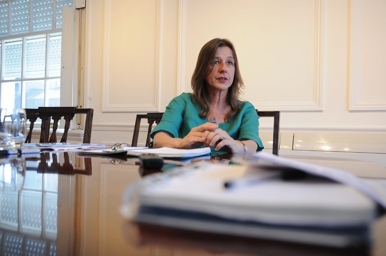 "La oposición ha respondido muy bien políticamente", destaca la ministra sobre la imposición de la cuarentena.