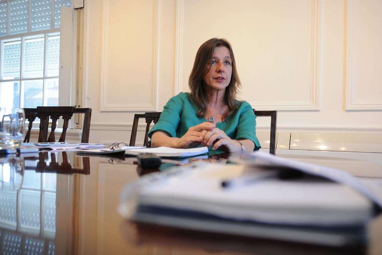 "La oposición ha respondido muy bien políticamente", destaca la ministra sobre la imposición de la cuarentena.