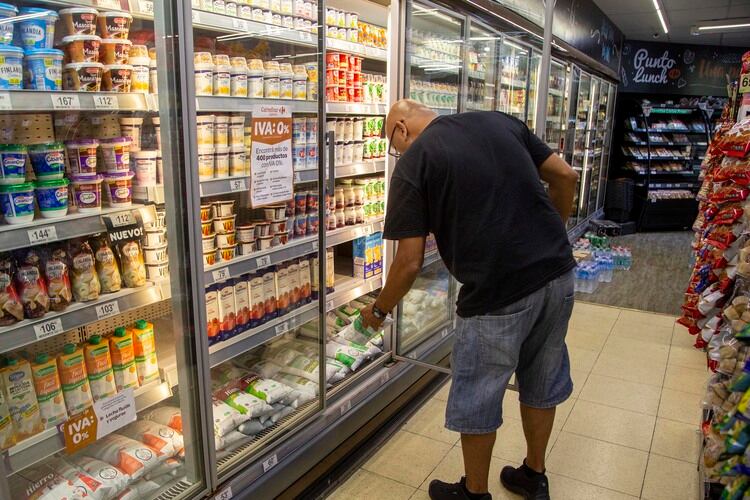 Los científicos hicieron hincapié en la limpieza después de volver de compras.