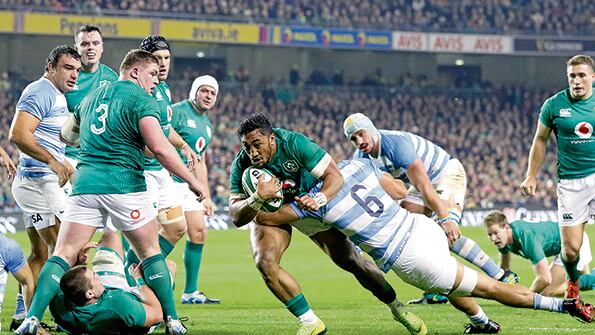 Los irlandeses plantearon un juego ofensivo y forzaron las fallas de los argentinos.