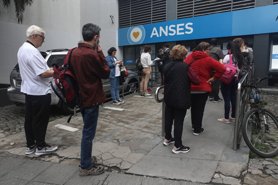 El organismo previsional desdoblará el pago de jubilaciones y pensiones de abril en dos tramos