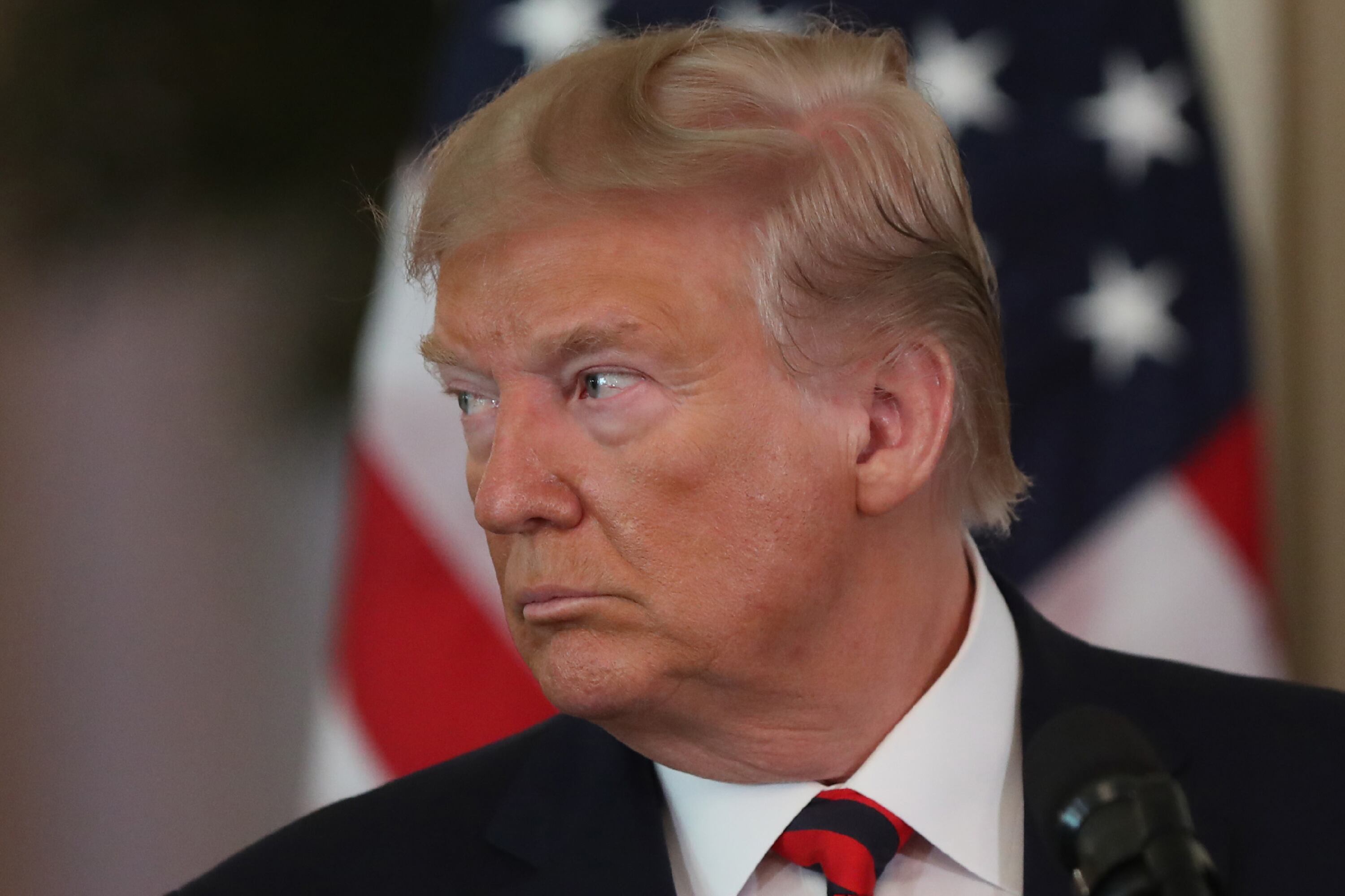 Trump negó haberse comportado de manera inapropiada.