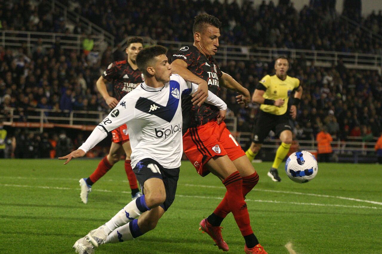 En le partido de ida, Vélez se impuso por 1-0. 