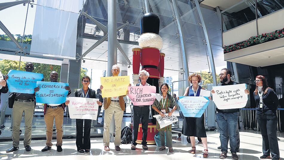 Ayer hubo manifestaciones de activistas en rechazo a la OMC.
