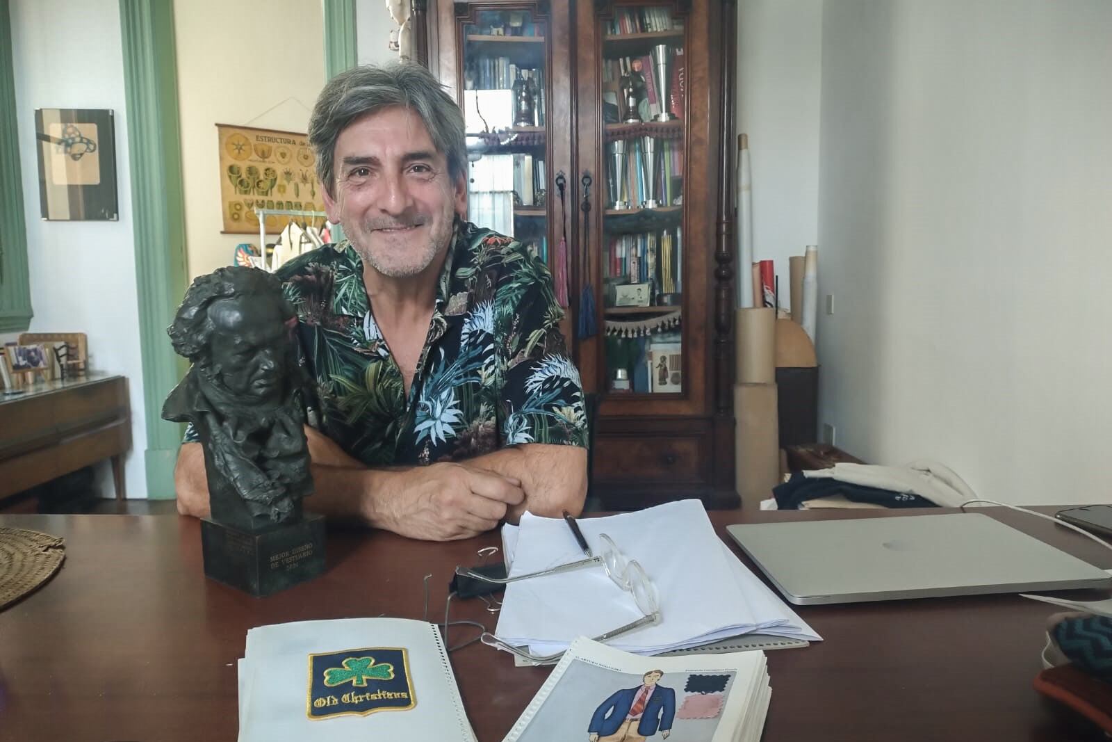 Julio Suárez en su estudio. 