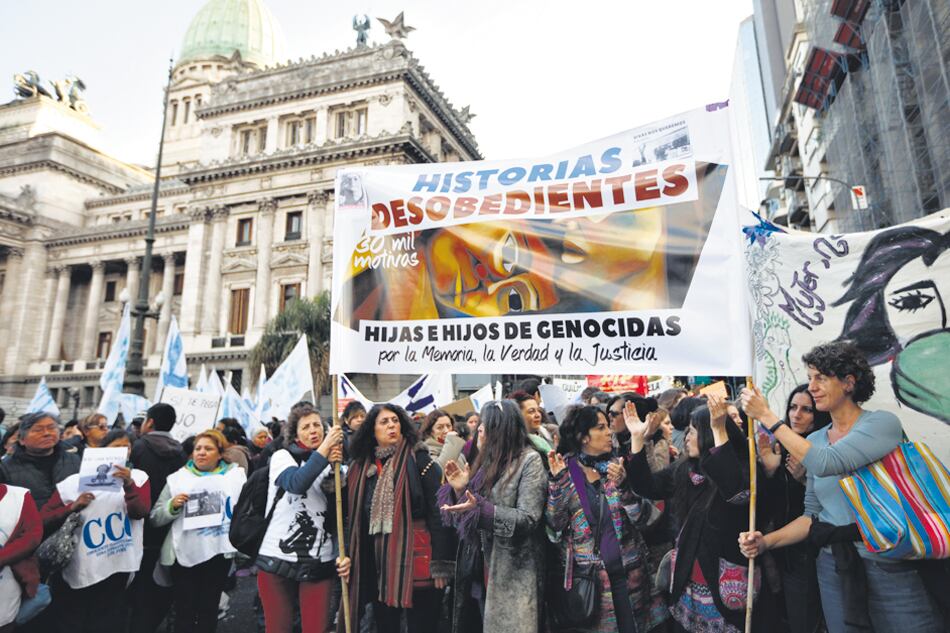 Las hijas de represores el sábado, antes del inicio de la marcha de Ni Una Menos.