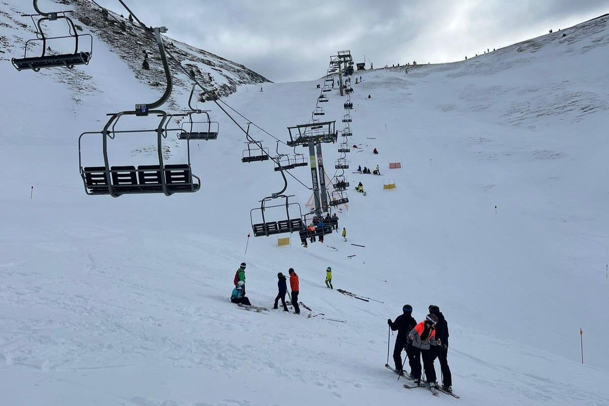 Escenas de terror y pánico en el centro de esquí Astún