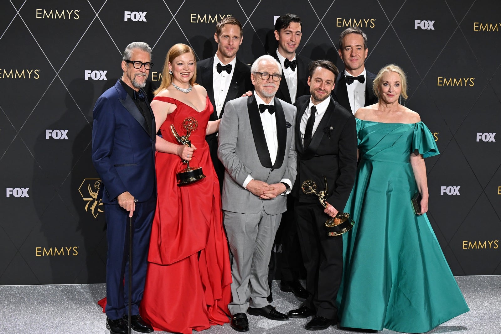 El elenco de "Succession", que por su temporada final revalidó todos sus títulos.