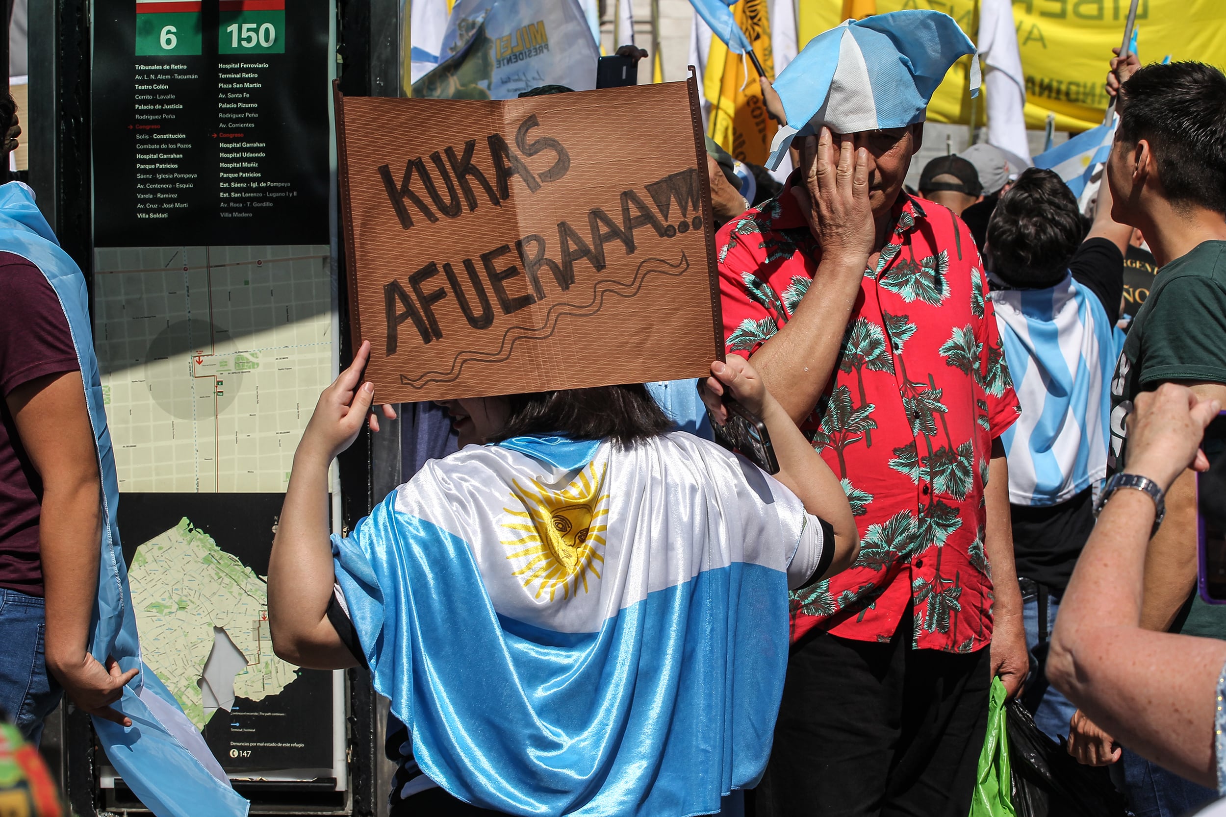 La discriminación política siempre está en el aire.