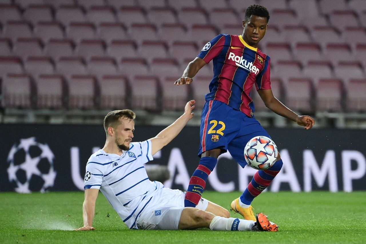 Ansu Fati se lesionó en la rodilla y recién regresará el año que viene.