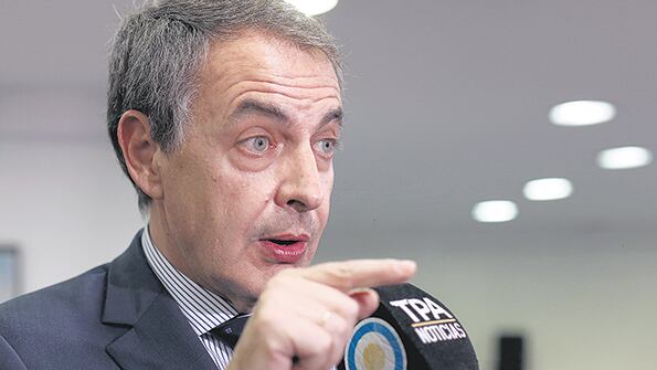 “La comunidad internacional debería cooperar y no buscar la implosión de la situación.”