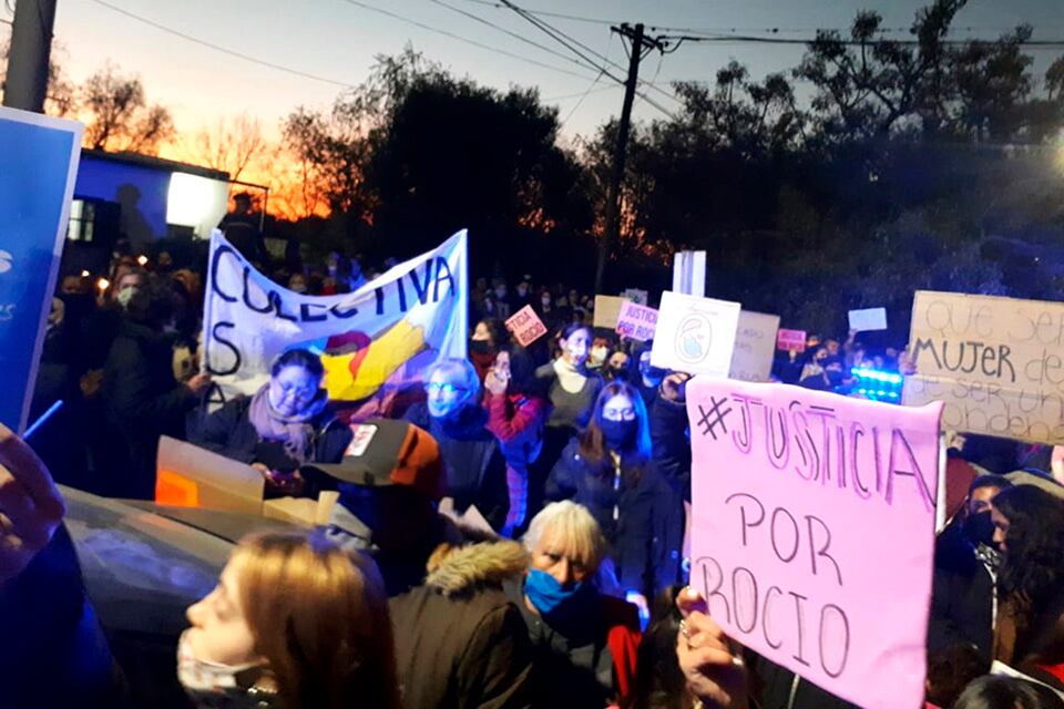 La marcha llegó al lugar donde encontraron a Rocío