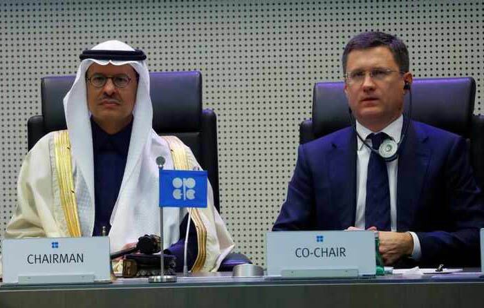 El ministro de Energía de Arabia Saudita, Abdulaziz bin Salman Al-Saud, y el ministro de Energía de Rusia, Alexander Novak.