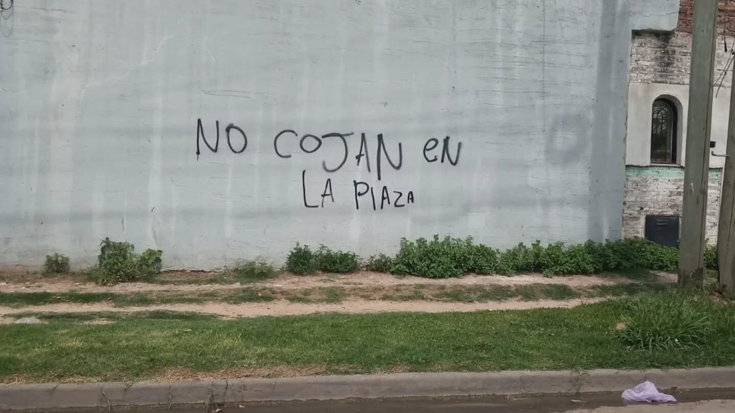 Cortázar pidiéndole a los sobrinos que no corran, por @pablo_medicenpachi.