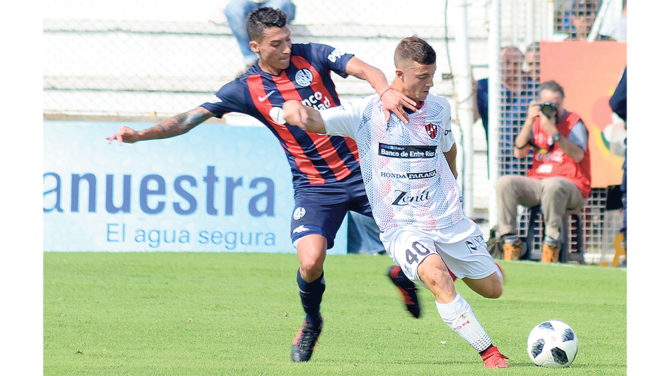 El partido fue muy friccionado en la mitad de la cancha, y con poco peligro en las áreas.