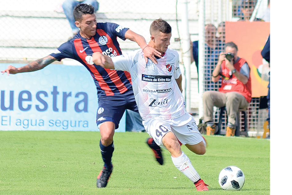 El partido fue muy friccionado en la mitad de la cancha, y con poco peligro en las áreas.