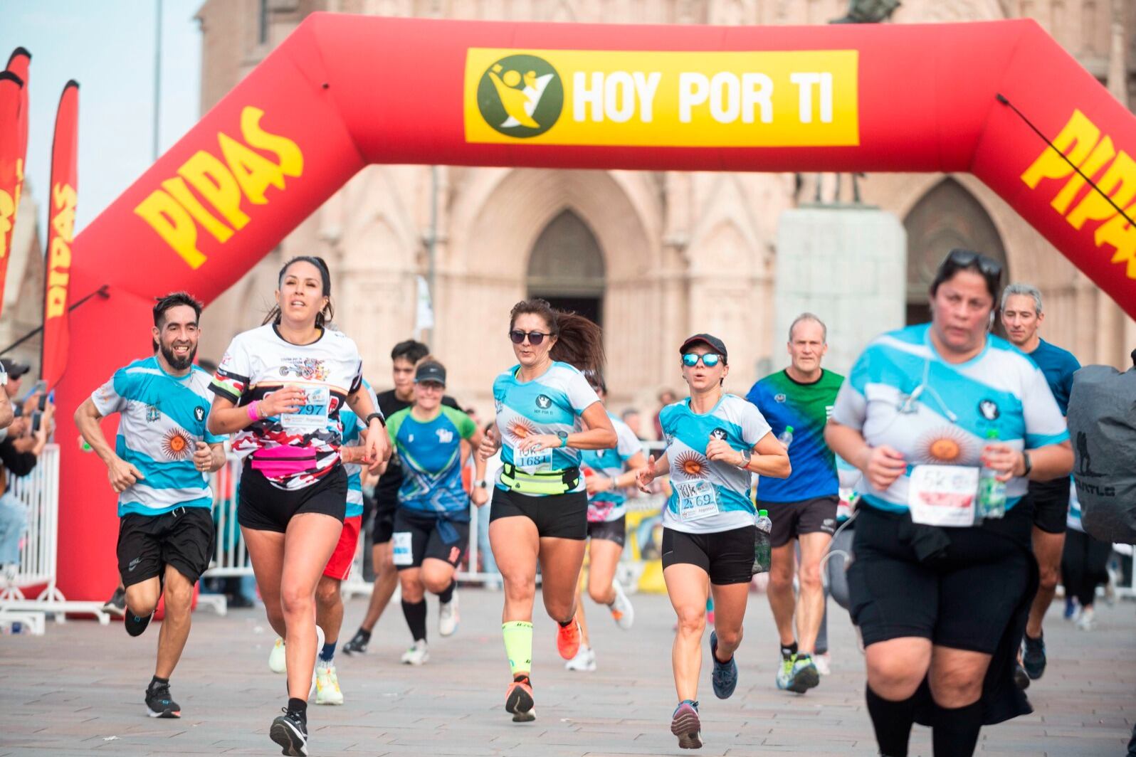Los participantes deben llevar tres alimentos no perecederos.