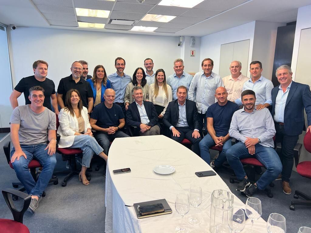 Mauricio macri se reunió hoy con la cupula bonaerense del PRO. 