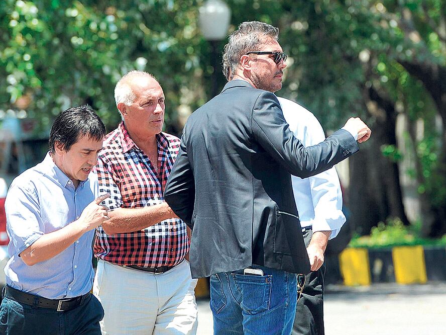 Tinelli estuvo ayer al mediodía en la costanera norte. 