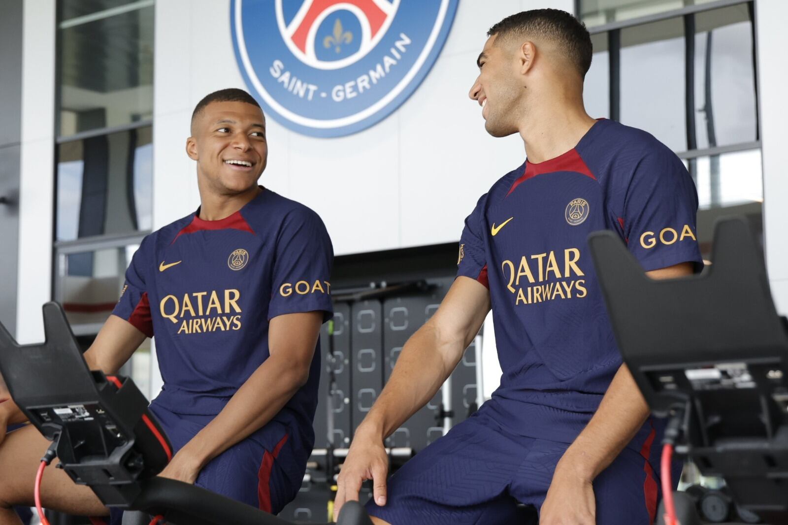 Mbappé y Hakimi en el gimnasio del PSG