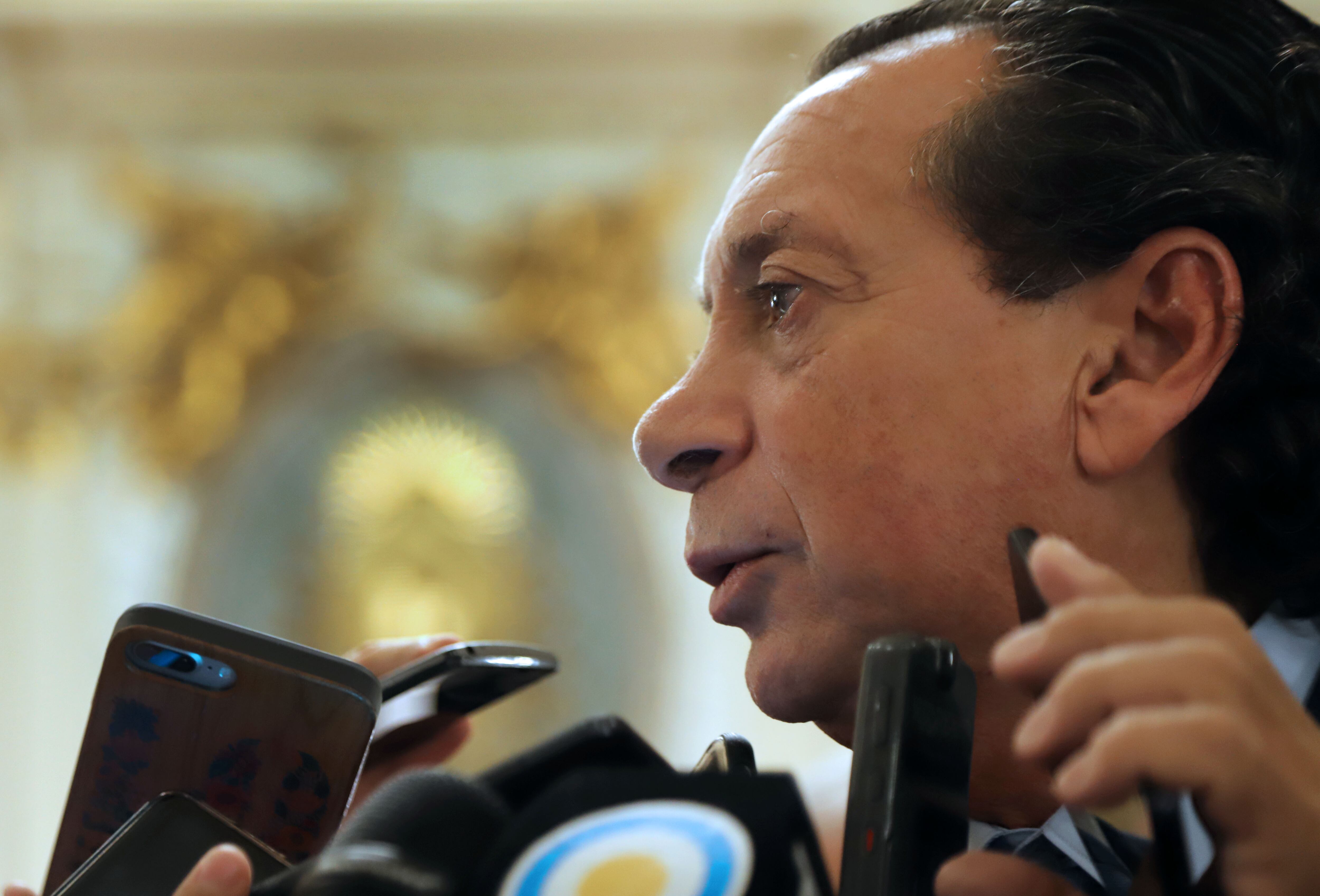 El ministro Dante Sica se reunión con empresarios y centrales sindicales.