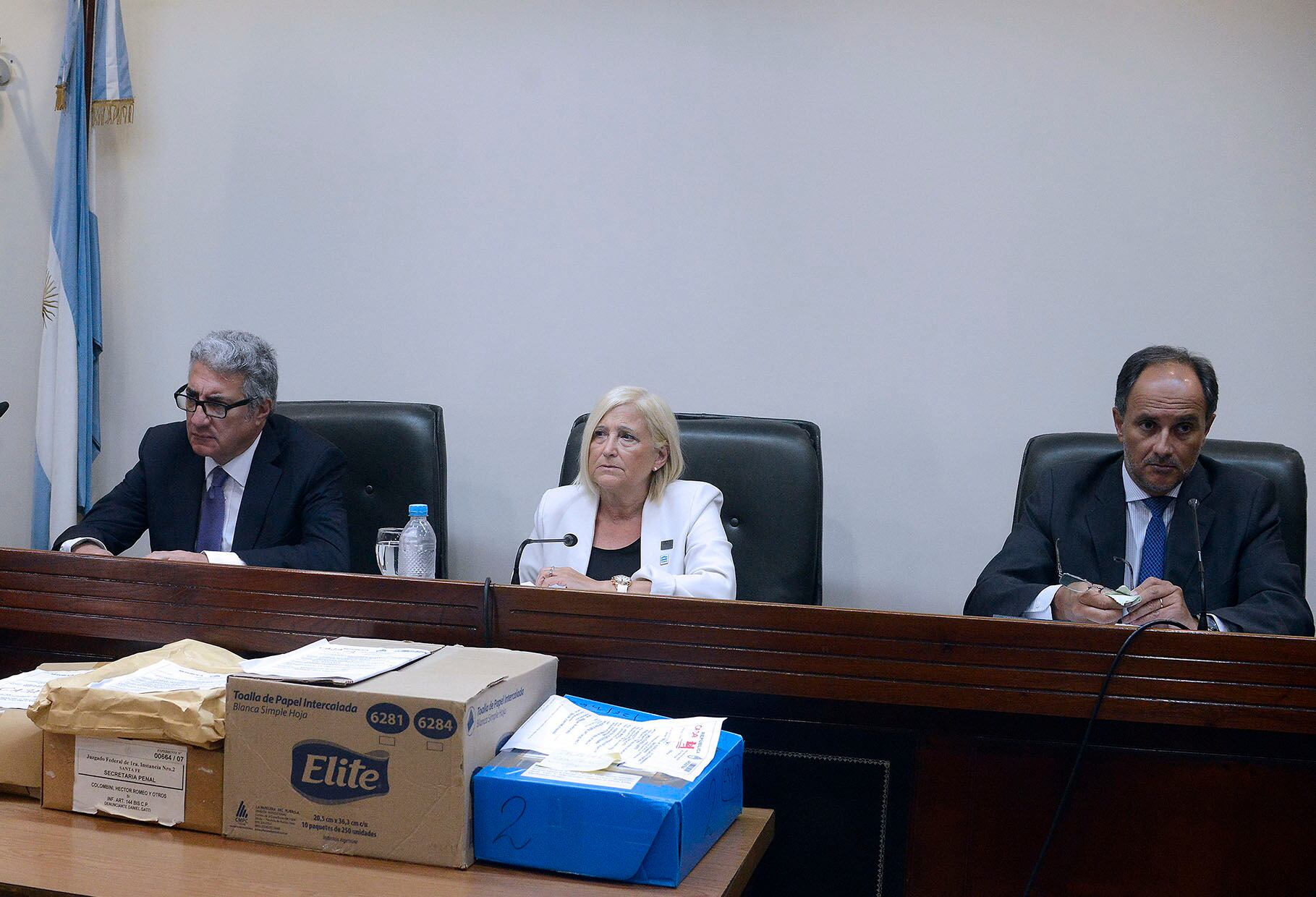 Omar Digerónimo, Beatriz Caballero de Barabani y Ricardo Vásquez, los miembros del tribunal.